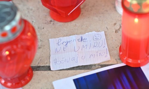 [FOTO] Svijeće, lepeza i poruke s dirljivim riječima: Zadrani se oprostili od Massima