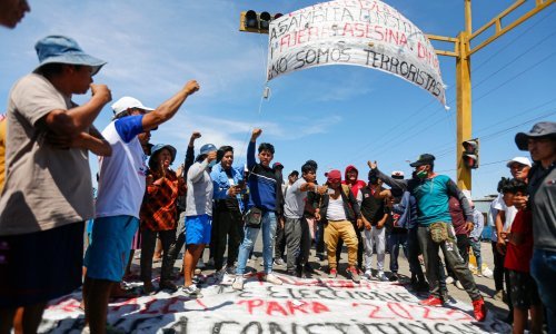 [FOTO] Prosvjednici u Peruu pokušali zauzeti zračnu luku, sukobili se s policijom