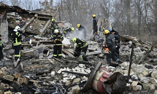 Rusija tvrdi da je ubila stotine ukrajinskih vojnika u raketnom napadu, Ukrajina demantira