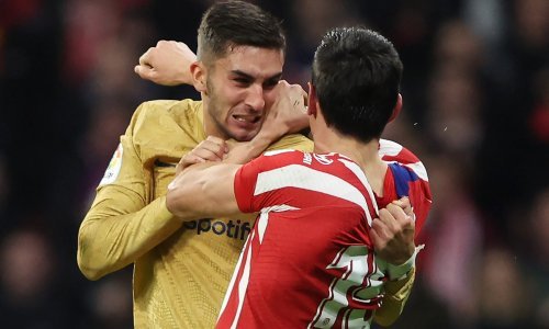 [VIDEO/FOTO] Derbi Atletica i Barcelone u sjeni hrvačkog incidenta; bilo je tu svega pa i čupanja za kosu, udaranja glavom...