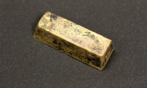 Dvije Ukrajinke i Armenac preprodali lažnu zlatnu polugu 'vrijednu' 5430 eura