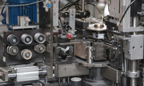 Prvi pad industrijske proizvodnje nakon šest mjeseci