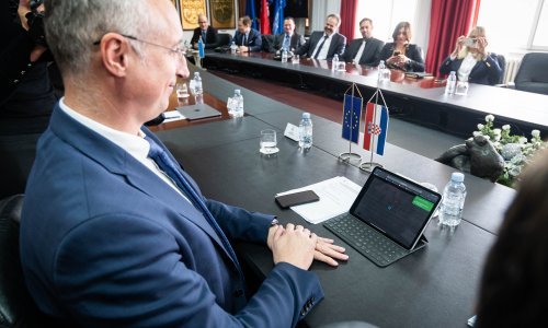 Puljak: Širi se lažni video kako 'ubijam oko' na sjednici Gradskog vijeća