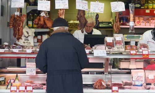 Inflacija u eurozoni je i dalje povijesno visoka, no očekivanja potrošača su se normalizirala. Hrvatska je sasvim druga priča...