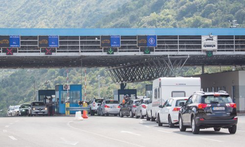 Pali s 11 kilograma heroina na graničnom prijelazu Karasovići, drogu nanjušio policijski pas Hunt