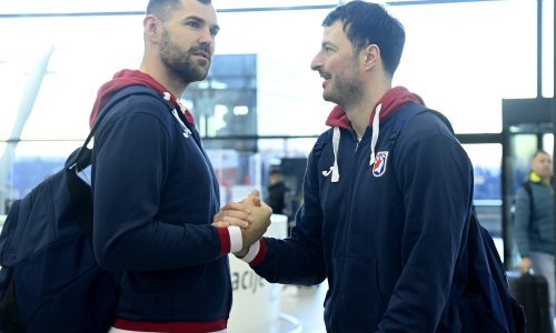 Rukometaši stigli u Švedsku nakon 12 sati putovanja pa odmah krenuli na 'izbacivanje umora'