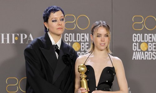 Pretjerala s pićem i postala viralni hit: Zvijezda 'Zmajeve kuće' ukrala show na dodjeli Zlatnih globusa