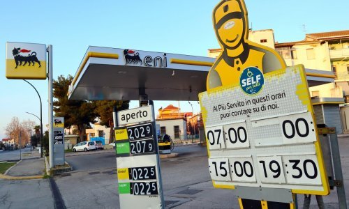 Talijani pronašli način kojim će preko noći zaustaviti špekulacije s cijenama goriva. Je li to rješenje i za Hrvatsku?