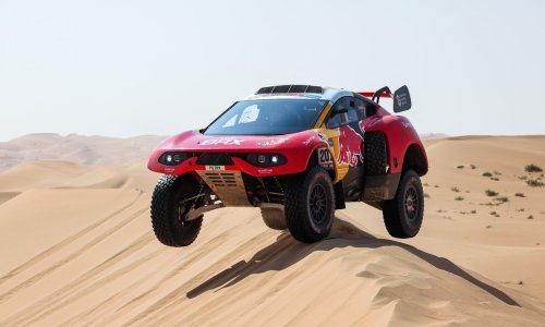 Sebastien Loeb dojurio je do četvrte etapne pobjede zaredom, ali njegov zaostatak za vodećim je i dalje veći od 90 minuta