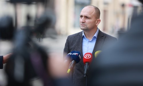 [VIDEO] Anušić: Neka Plenković odgovori je li Tramišak smijenjena jer nije htjela produžiti ugovor s tvrtkom 'Omega Software'