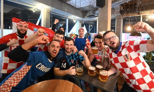 [FOTO] Zagrijavanje je počelo! Hrvatski navijači raspjevani dočekuju prvu utakmicu naših rukometaša na SP-u