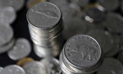 Polagano se puni golema hala u vojarni Croatia: Milijuni novčića kune spremaju se na sigurno, već povučeno 2600 tona kovanica