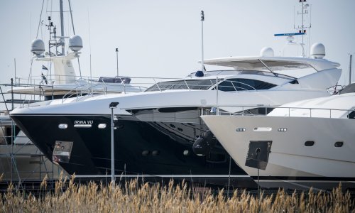 Članovi posade broda Irina VU pušteni da se brane sa slobode