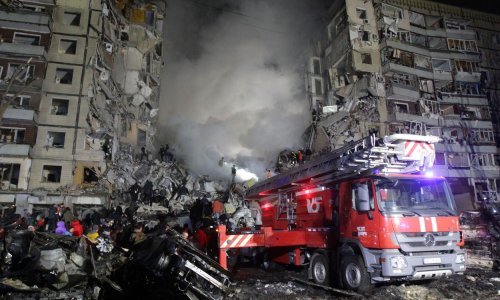 [FOTO/VIDEO] Tragedija u Dnjepru: Broj mrtvih u ruskom napadu na zgradu popeo se na 20, pozivi u pomoć stanara čuli su se satima nakon raketiranja