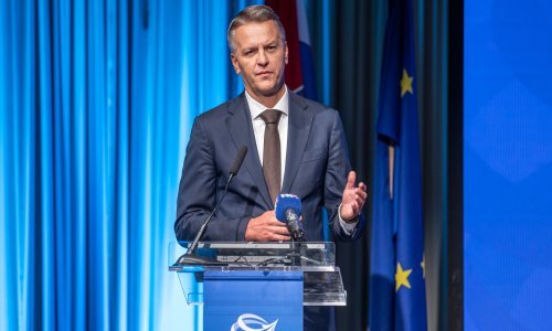 Državni tajnik Bujanović pozvao i ostale trgovačke lance da se priključe 'bijeloj listi'