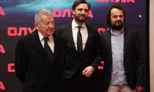 Puna dvorana u Beogradu: Premijeri filma 'Oluja' nazočila i premijerka Brnabić i ministri