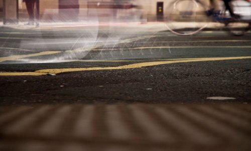 Usred noći kod Karlovca u prometu ulovljen pijani vozač bicikla, napuhao je gotovo tri promila