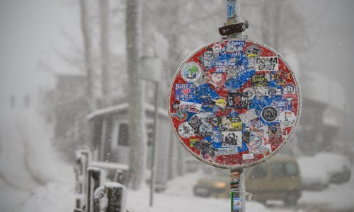 Upaljen crveni meteolaram za obalu: Bit će snijega i olujne bure, a evo kakvo nas vrijeme očekuje do kraja siječnja