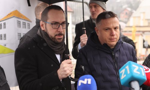 [FOTO/VIDEO] Tomašević o prvim potezima Bačića: Sigurno je da će se gubiti neko vrijeme, ali izgubili smo već tri godine