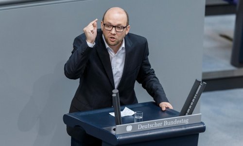 Sarrazin: Srbija ne može postati članicom EU bez priznanja Kosova, no to nije jedini uvjet