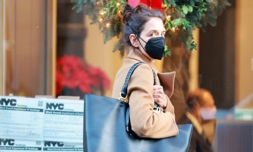 Odzvonilo je malim torbama; model koji obožava kraljica ulične mode najveći je hit ovoga proljeća