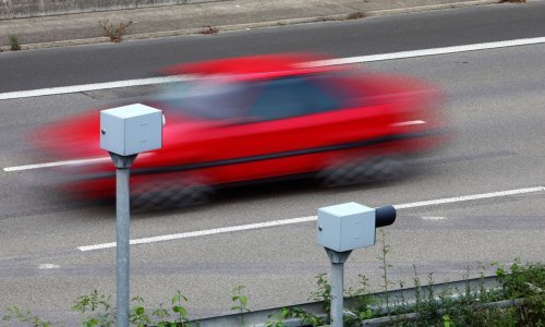 Vozio 300 km/sat u krivom smjeru da izbjegne 'prometni čep'