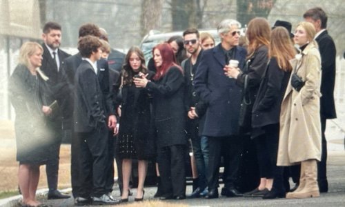 Posljednji oproštaj od Lise Marie Presley: U Gracelandu se okupile tisuće obožavatelja, ali i brojna poznata lica