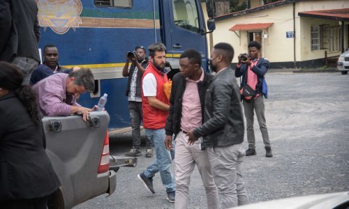 Hrvati većinom podržavaju međurasna posvajanja u Africi, no dosta ih misli da se radi i pomodarstvu