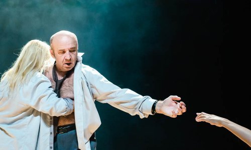 ZKM i tportal vas vode na predstavu 'Svjetlo pada'