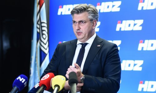 Plenković o oporbi i pomorskom dobru: 'Oni se nastoje izvući iz gliba i živog pijeska glasovanja za Putina i protiv Ukrajine'