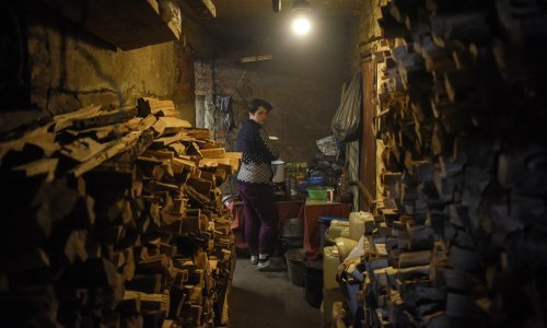 Šmihal: Ukrajina ima dovoljno zaliha energije za ovu zimu unatoč napadima