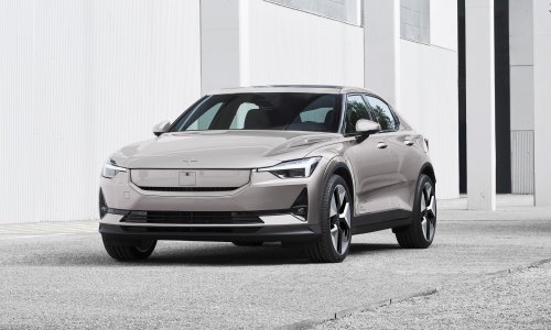 [FOTO/VIDEO] Polestar 2 je osvježen: Potpuno električni peterovratni fastback snažniji, boljih performansi i dometa do 635 km