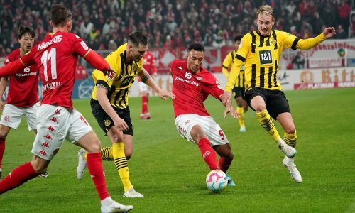 Dva su gola pala u prve četiri minute, a Borussija (D) je na kraju do gostujuće pobjede stigla tek u sudačkoj nadoknadi