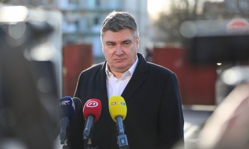 Milanović uručio bodeže umirovljenim generalima: Vojni poziv je nešto što u hrvatskom društvu ima reputaciju