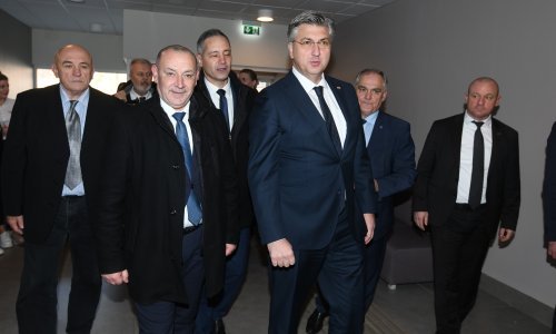 [FOTO] Plenković: 'Ukinut ćemo zakon kojim je smanjena braniteljska penzija. Vraćamo im 10 posto'