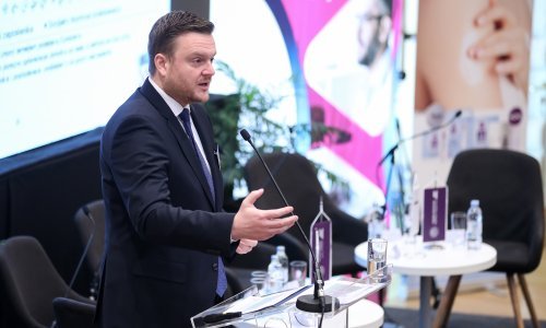 [FOTO] Primorac na Poreznoj konferenciji najavio pravedniju raspodjelu poreznog tereta i otkrio planove za 2023.