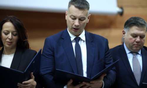 Zbog 'slučaja tri prsta' nove napetosti u BiH: 'To je fašistički pozdrav'
