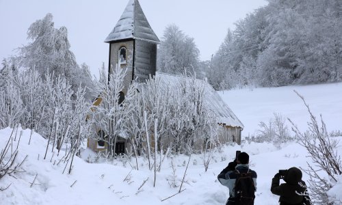 Nagla promjena vremena: U nedjelju će u dijelovima Hrvatske pasti i do 25 centimetara snijega