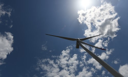 Skupa struja se uvozi, a zbog sporosti administracije propada 670 milijuna eura iz EU-a za obnovljive izvore energije!?