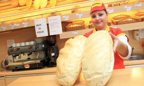 Cijene hrane pale deseti mjesec zaredom