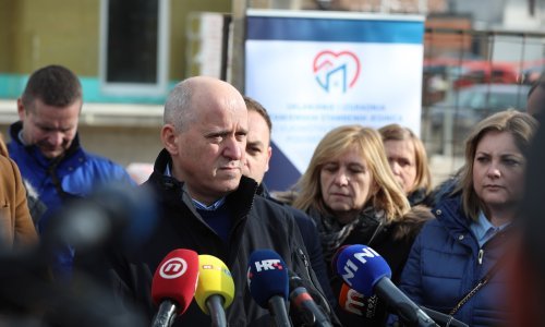 Bačić: Pozivaju se svi zainteresirani vlasnici useljivih objekata da se jave kako bismo u njihove stanove mogli smjestiti stradale u potresu