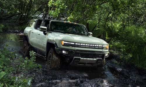 [FOTO/VIDEO] GMC Hummer EV SUV krenuo u proizvodnju: Pogledajte off-road funkcije ovog električnog superterenca