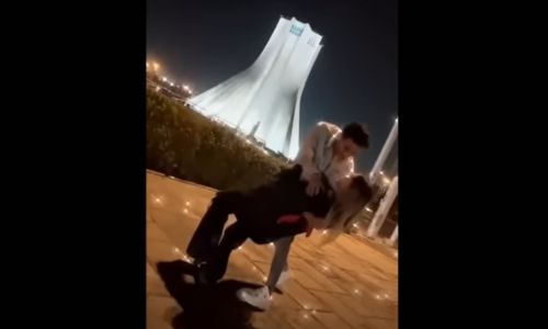 [VIDEO] Mladi zaručnici osuđeni na deset godina zatvora zbog snimke plesa na ulici