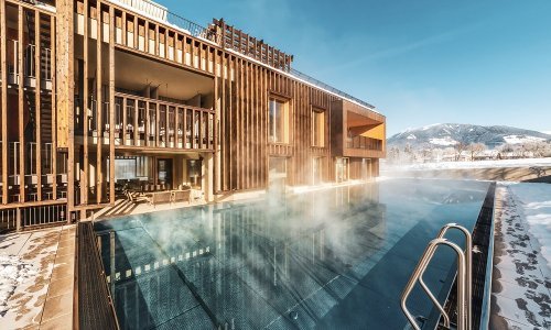 Poklanjamo vam vikend iz snova u hotelu s 5 zvjezdica, koji se nalazi u pravom zimskom raju