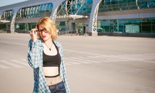 Ovako se mladi danas zabavljaju: Jedu bombone s ekstraktom kanabisa i vise na aerodromima