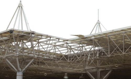 Snažan vjetar odnio dio krovne konstrukcije s crkve u Mostaru