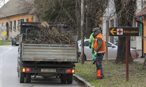 U Karlovačkoj županiji 1.500 potrošača bez struje, kvarovi se popravljaju