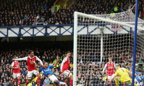 Senzacija u Engleskoj! Davljenik šokirao Arsenala i oživio borbu za naslov prvaka