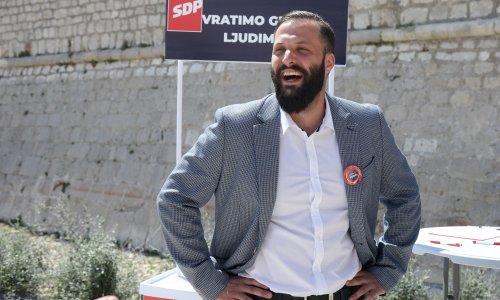 Kirurg, gradonačelnik Ploča, mlada nada SDP-a: U politiku sam ušao zbog nepravde, rejting HDZ je svjetski fenomen