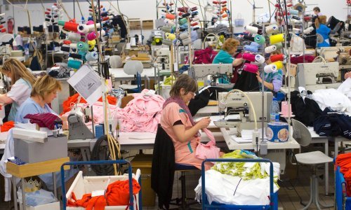 Multinacionalne kompanije sklone selidbi proizvodnje u 'prijateljske' zemlje